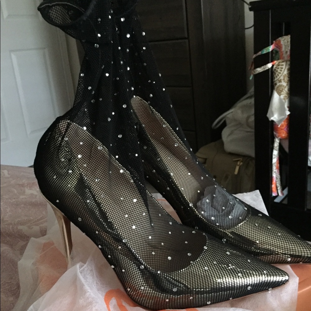 Gold sparkling tight heels
